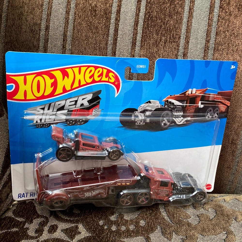 Mattel Hot Wheels Super Rigs Rat Rig New in Package